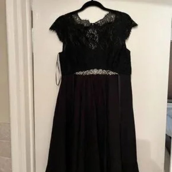 Maternity -Luxe by‎ Seraphine NWT Size 12 Black Lace Dress (NWT) - Picture 3 of 7